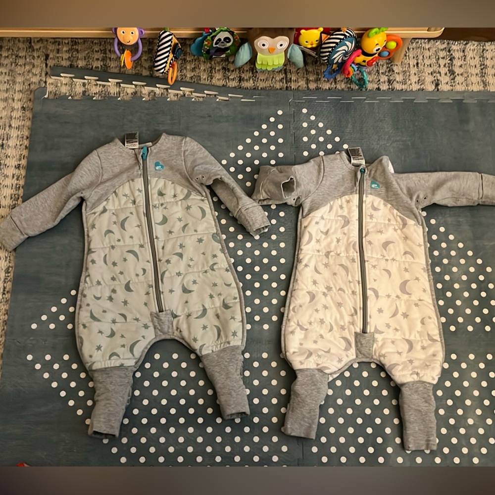 bundle of 2 love to dream sleep suit. 2.5 tog. gently worn.